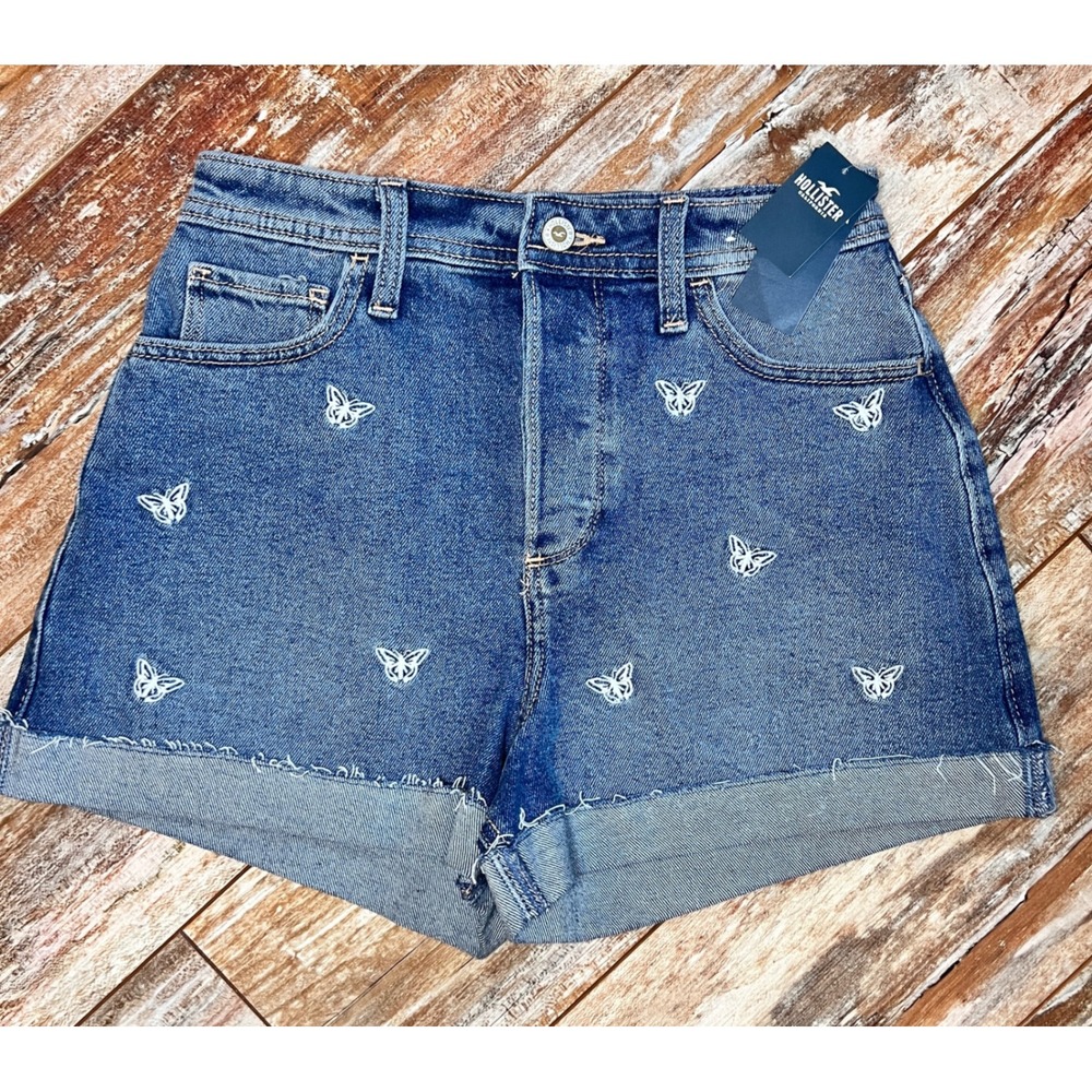 NWT Hollister Curvy Ultra High Rise Mom Shorts Butterfly Embroidered Denim Sz 26